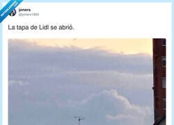 Enlace a Se abre la tapa del Lidl y sale el sol marca blanca, por @joners1899