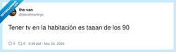 Enlace a Lo de ahora es dormir con el móvil cargando en la mesilla como si fuera un desfibrilador, por @davidmartinyo