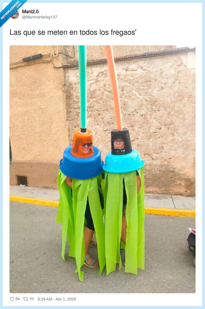 fregona,disfraz,calle,fiesta,creatividad