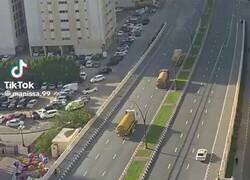 Enlace a Dubai: rascacielos a tope y el alcantarillado en modo “ya si eso mañana”, por @SantyRuize