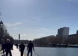 Enlace a Yo no saco al perro: le reservo carril rápido en el canal, por @ceciarmy