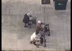 Enlace a 1 mes sin F1 y ya estoy haciendo la estrategia de boxes para ir al Mercadona, por @anonimo_jones