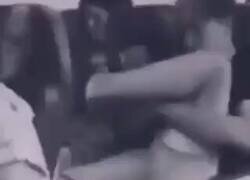 Enlace a Tú sigue dando por culo con la patadita, que yo tengo reclinable, por @culturaliteral1