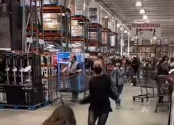 Enlace a Veo que en todos los países hay tiktokers retrasados, por @anonimo_jones