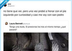 Enlace a A todos nos ha pasado la primera vez que conducimos un automático, por @sglezzzz