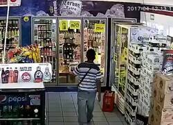 Enlace a El plan era esconderlo… lo que no estaba en el plan era que hubiese cámaras hasta en la cerveza, por @En_jupiter_