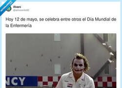 Enlace a Cuando dices que te encanta tu trabajo en el hospital, por @almorenito82