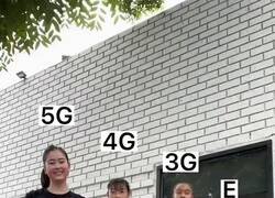 Enlace a Yo pasando de 5G a E en cuanto entro al metro, por @HumansNoContext