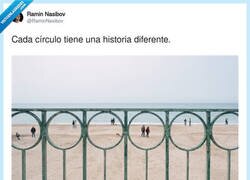 Enlace a Cada círculo: un drama distinto y yo solo venía a la playa, por @RaminNasibov