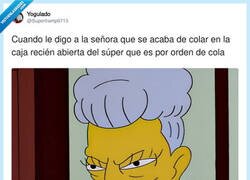 Enlace a Y ella mirándote como si acabaras de insultar a su familia entera, por @Supertramp9713