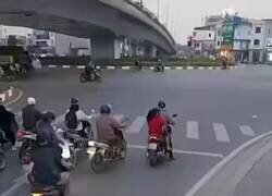 Enlace a Cuando te subes a la moto equivocada