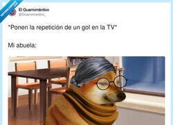 Enlace a Mi abuela cuando el gol ya lleva 5 repeticiones: 
