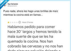 Enlace a La cocina en llamas, pero las cervezas bien cobradas: prioridades claras, por @soycamarero