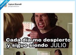 Enlace a Está durando más que un día sin pan, por @capturebizarre