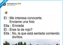 Enlace a Al menos eres única, por @TuzitaXtuitera