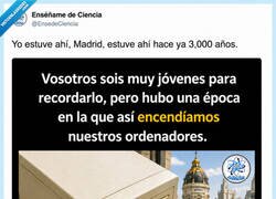 Enlace a Daba pereza agacharse para encender el PC, por @EnsedeCiencia