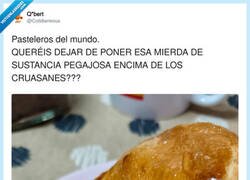 Enlace a No es un cruasán, es un caramelo con pretensiones de bollería, por @Cotidianeous