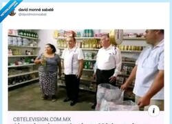 Enlace a Este tipo de reciclaje sí mola, por @davidmonnsabat