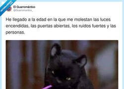 Enlace a Es que es insoportable, por @Guarromantico_