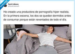 Enlace a La productora de contenido más realista que existe, por @SantiLiebanaR