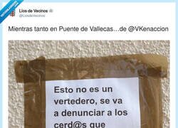 Enlace a El cartel dice que no es un vertedero. La acera opina otra cosa, por @LiosdeVecinos