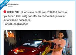 Enlace a Cuando rifas un coche de lujo pero te olvidas de leer los términos y condiciones, por @20m