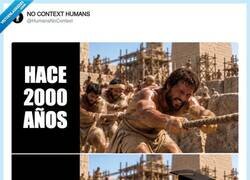 Enlace a Los mismos esclavos de siempre, pero ahora con máster, por @HumansNoContext