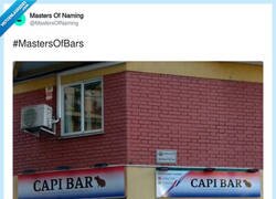 Enlace a Hay nombres de bar que se escriben solos, por @MastersOfNaming