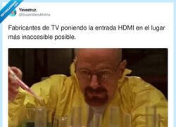 Enlace a La ingeniería del sufrimiento al conectar un HDMI, por @SuperManuMolina