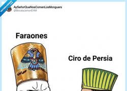 Enlace a Cada uno lleva lo de su tumba como puede, por @BocataJamonEHM