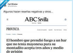 Enlace a Hay clientes que dejan una reseña de una estrella y otros que van directamente a por la cafetería, por @CarlWinslou
