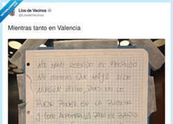 Enlace a Mientras tanto, la comunidad de vecinos en Valencia, por @LiosdeVecinos