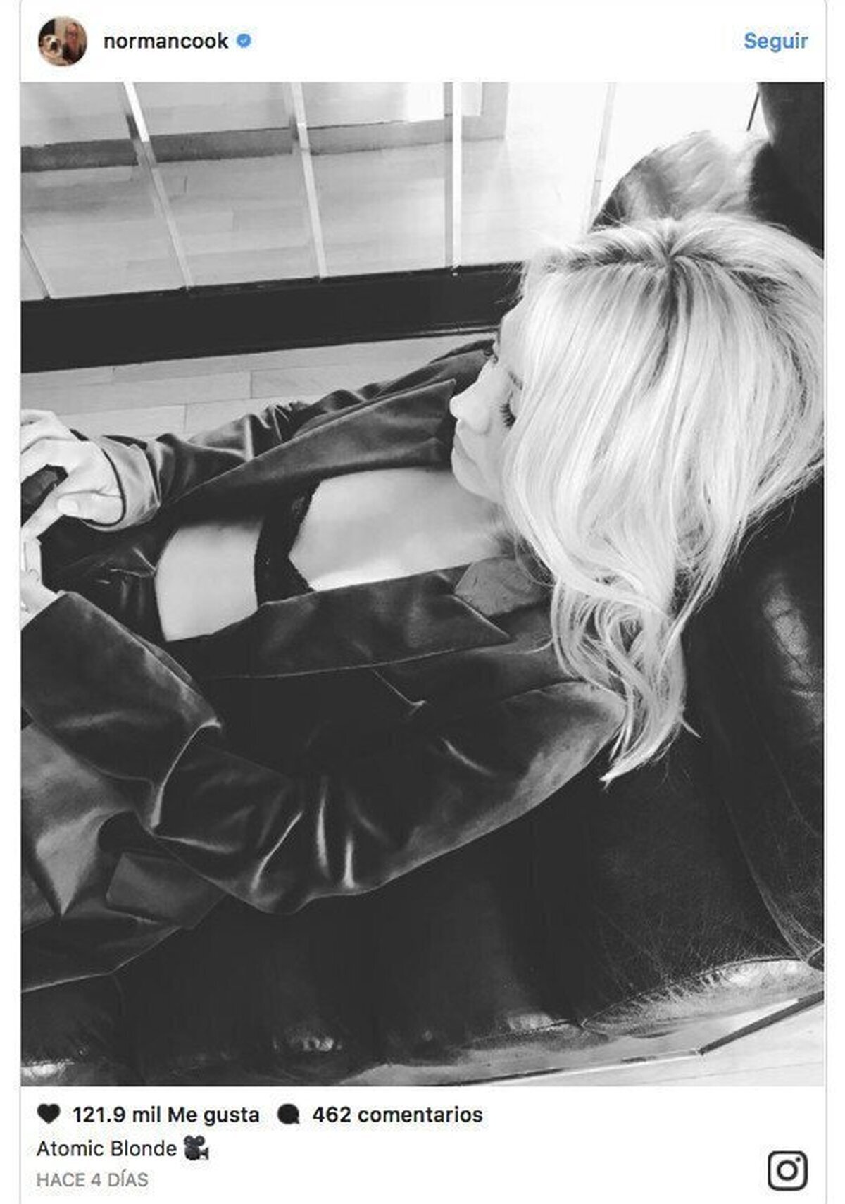 El vacile de Jim Parsons a la 'foto subida de tono' de Kaley Cuoco en Instagram