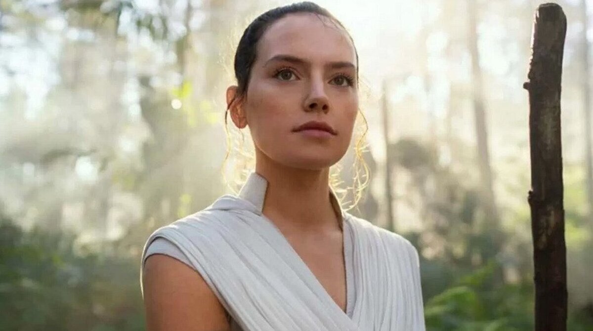 NOTICIA: Daisy Ridley se cabrea con las crÃticas a El ascenso de Skywalker y defiende el beso a Kylo Ren