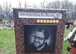 La madre de esta v&iacute;ctima de c&aacute;ncer convirti&oacute; su l&aacute;pida en una carta de Yugioh. Era un ac&eacute;rrimo fan