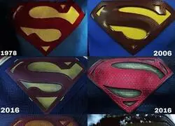 La evoluci&oacute;n del pecho de Superman
