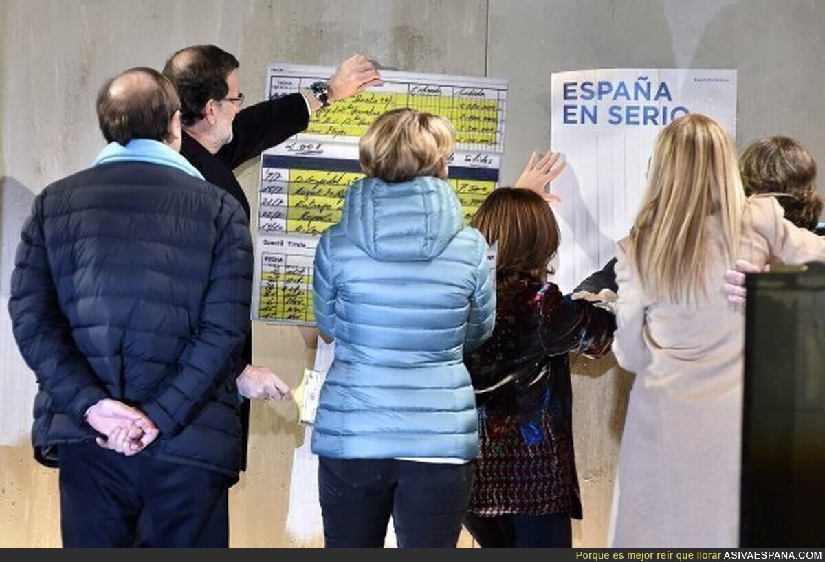 Empieza la campaña electoral del PP oficialmente con la pegada de carteles