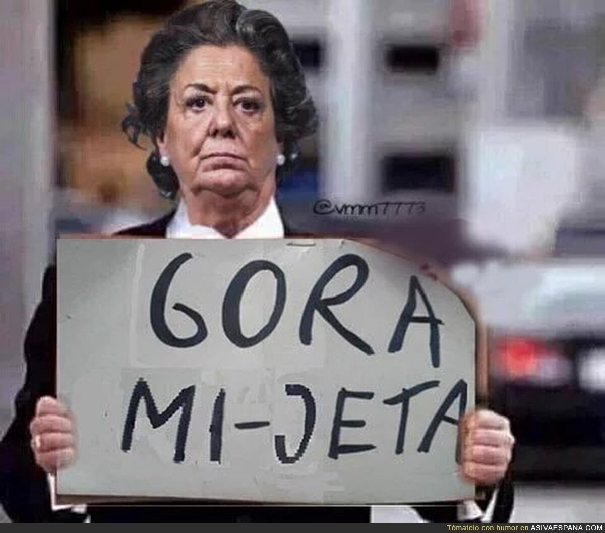 Rita Barberá también tiene una pancarta que lucir