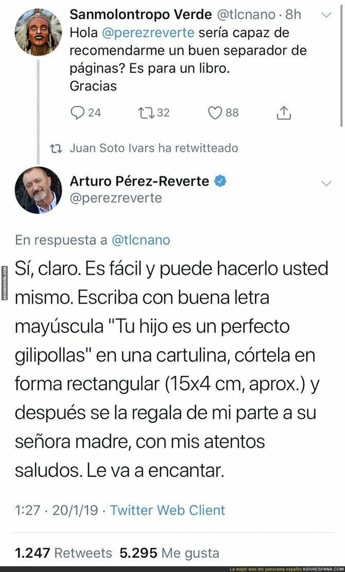 Arturo Pérez-Reverte recomendando un separador de páginas