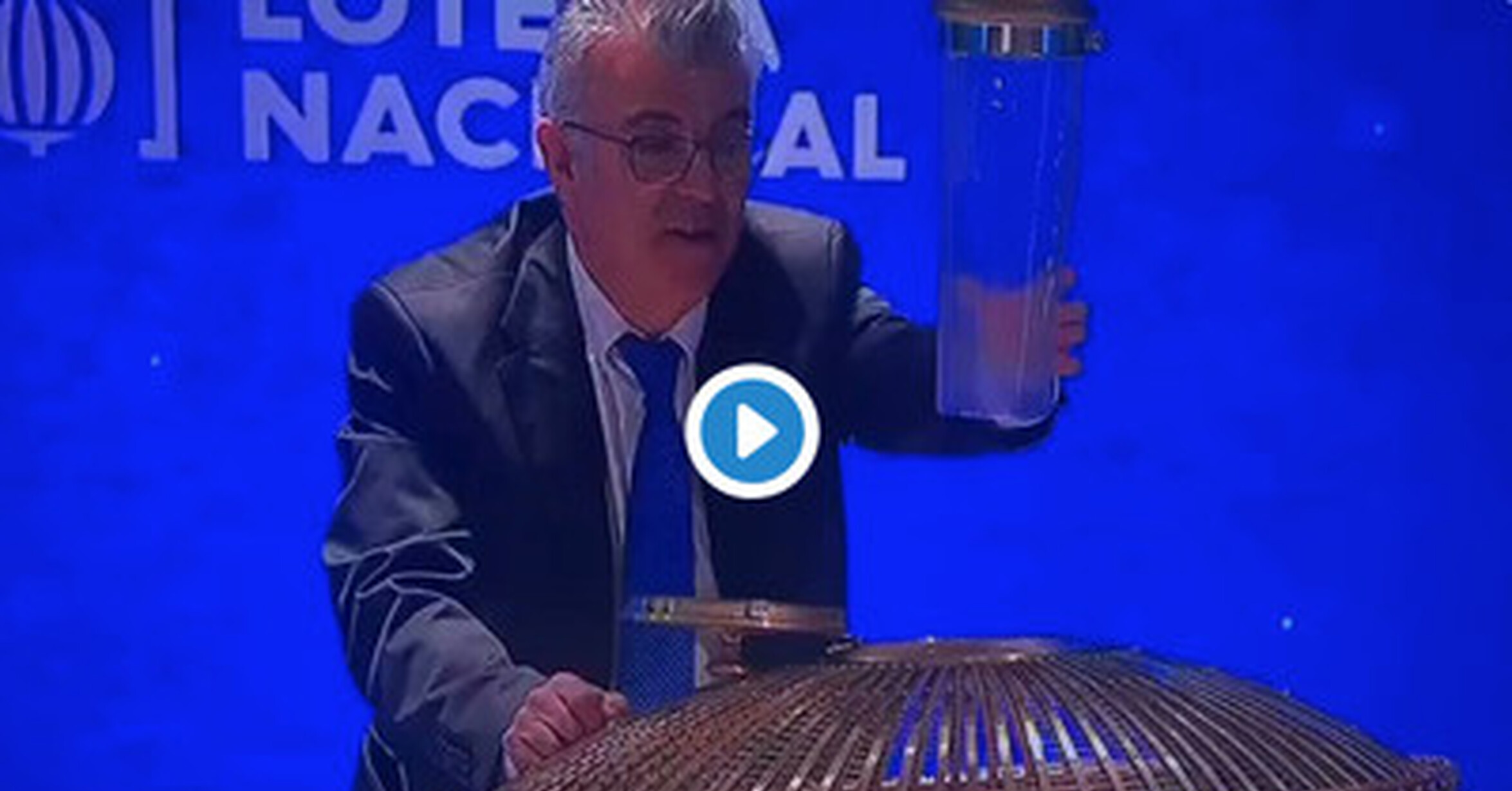 [ ASÍ VA ESPAÑA ] Escándalo en la Lotería de Navidad: meten una bola