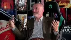 La ultraderecha est&aacute; que trina con Arturo P&eacute;rez-Reverte por este comentario sobre VOX