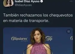 Así hablaba Isabel Díaz Ayuso sobre la medida del transporte gratis y así lo anuncia como propio varias semanas después