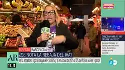Mayka Navarro (Telecinco) entrevista a un frutero y la periodista sale enfadada porque le dice que los precios han bajado
