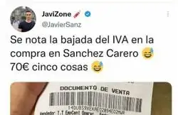 Javi Sanz vuelve a hacer el ridículo quejándose de Pedro Sánchez tras ir al supermercado