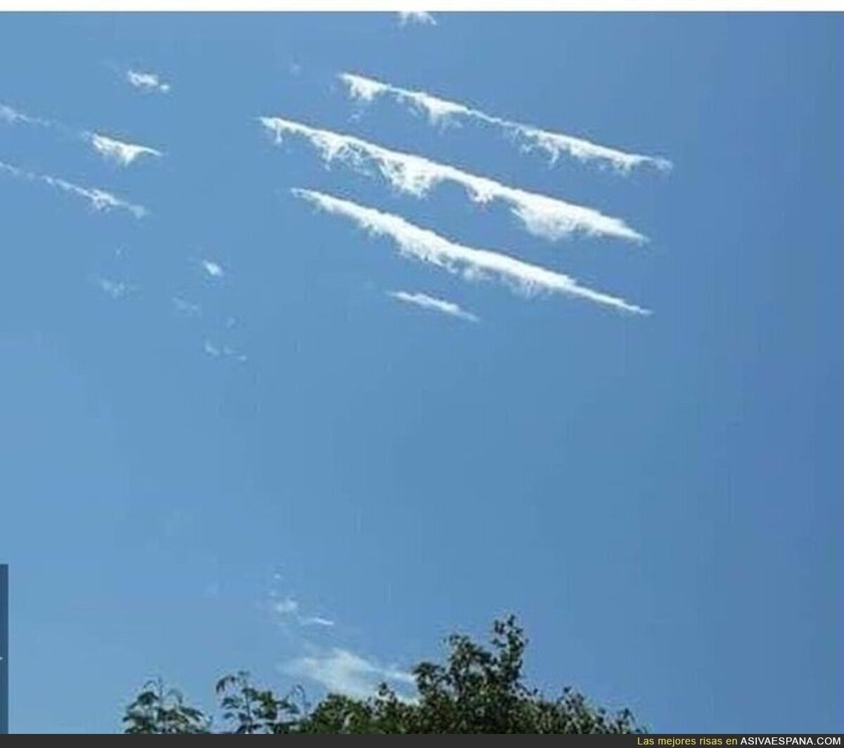 Se pueden observar chemtrails en el cielo de Parla, por @AG_Floyd_