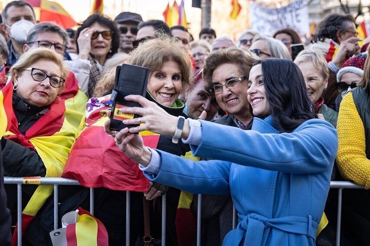 Las anécdotas más divertidas de los políticos españoles a causa de la fama