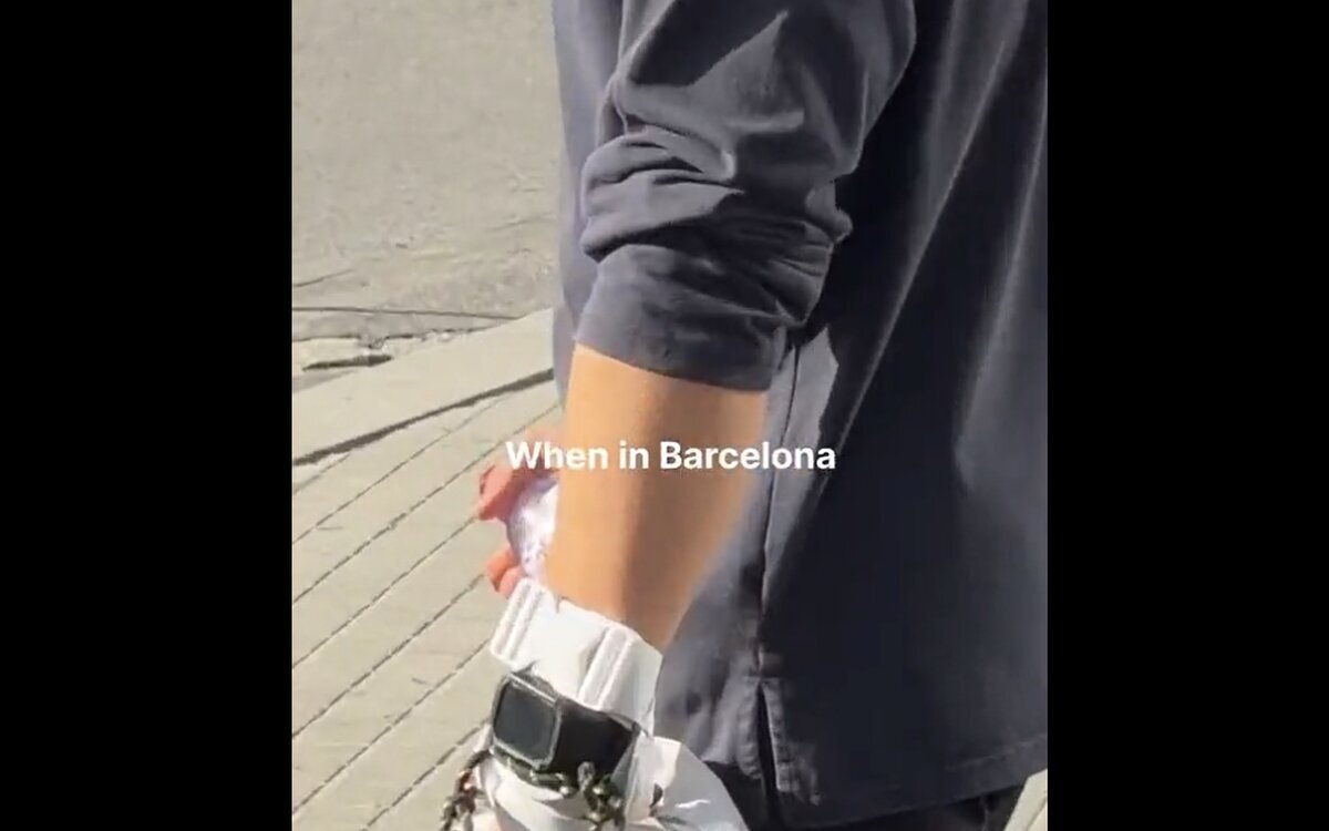 Los turistas de Barcelona han decidido atarse el móvil con una cuerda