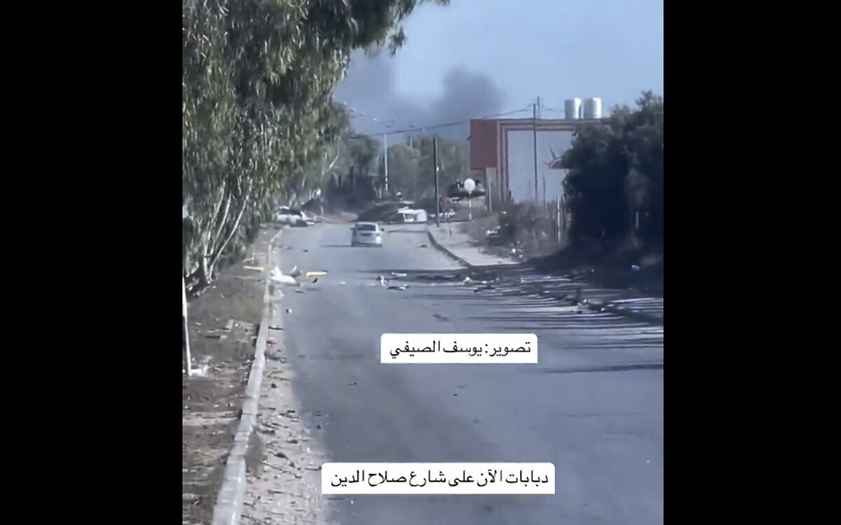 El terrible momento en el que un tanque israelí hace añicos a un coche de un civil en Palestina