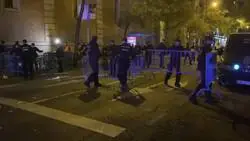 La gente de derechas se cansa de manifestarse en Madrid y esto hace la Policía