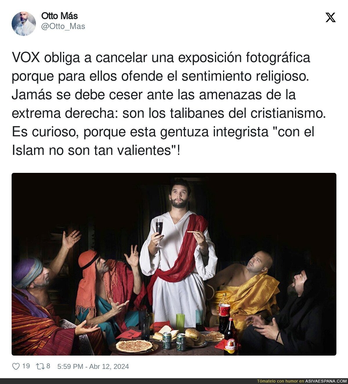 VOX obliga a cancelar una exposición fotográfica